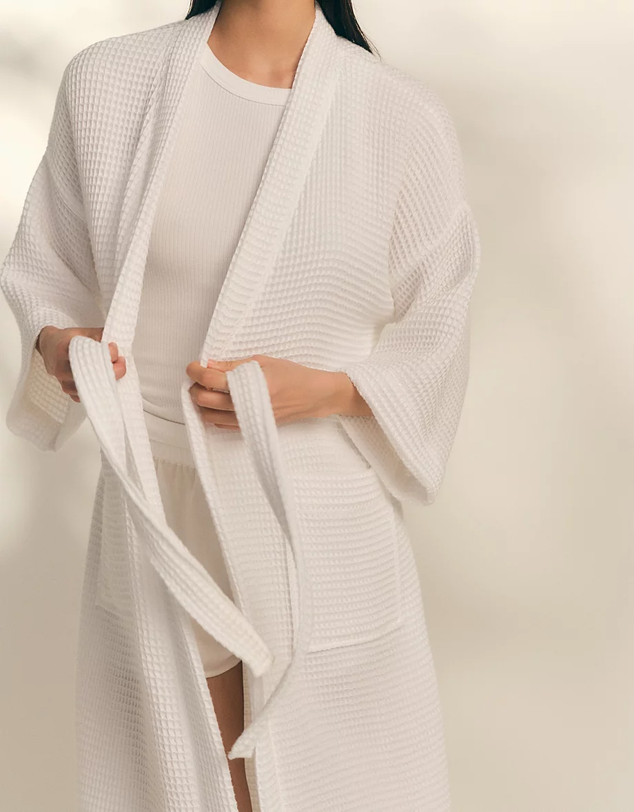 Long Lightweight Organic Cotton Waffle Robe – White