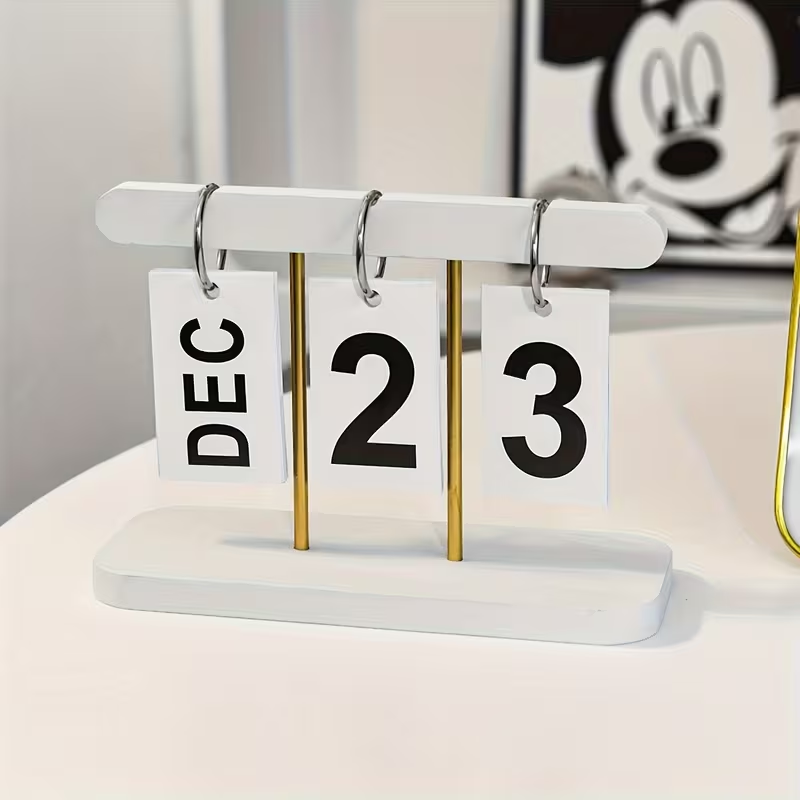 Flip Page Perpetual Desk Calendar – White / Black